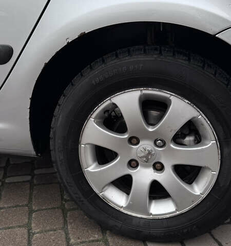 Сірий Пежо 307, об'ємом двигуна 1.6 л та пробігом 219 тис. км за 4100 $, фото 11 на Automoto.ua