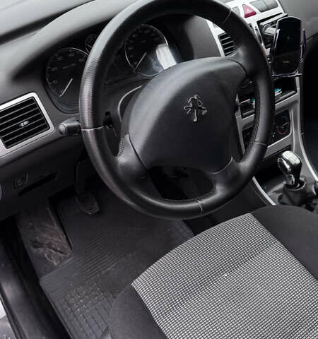 Сірий Пежо 307, об'ємом двигуна 1.6 л та пробігом 219 тис. км за 4100 $, фото 26 на Automoto.ua