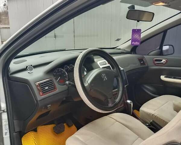 Сірий Пежо 307, об'ємом двигуна 2 л та пробігом 259 тис. км за 4850 $, фото 14 на Automoto.ua