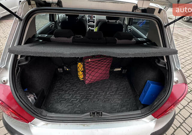 Сірий Пежо 307, об'ємом двигуна 1.6 л та пробігом 219 тис. км за 4100 $, фото 18 на Automoto.ua