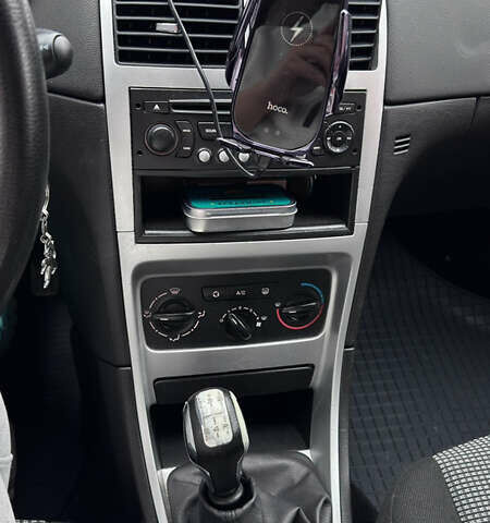 Сірий Пежо 307, об'ємом двигуна 1.6 л та пробігом 219 тис. км за 4100 $, фото 28 на Automoto.ua