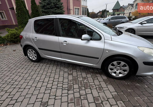 Сірий Пежо 307, об'ємом двигуна 1.6 л та пробігом 219 тис. км за 4100 $, фото 2 на Automoto.ua