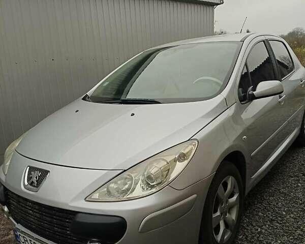 Сірий Пежо 307, об'ємом двигуна 2 л та пробігом 259 тис. км за 4850 $, фото 3 на Automoto.ua