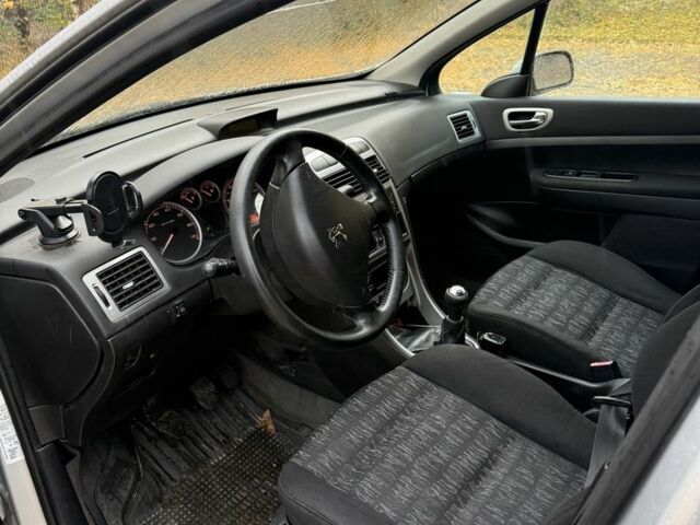 Сірий Пежо 307, об'ємом двигуна 2 л та пробігом 280 тис. км за 3500 $, фото 6 на Automoto.ua