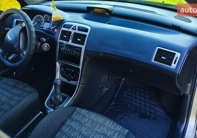 Сірий Пежо 307, об'ємом двигуна 1.6 л та пробігом 360 тис. км за 2998 $, фото 21 на Automoto.ua