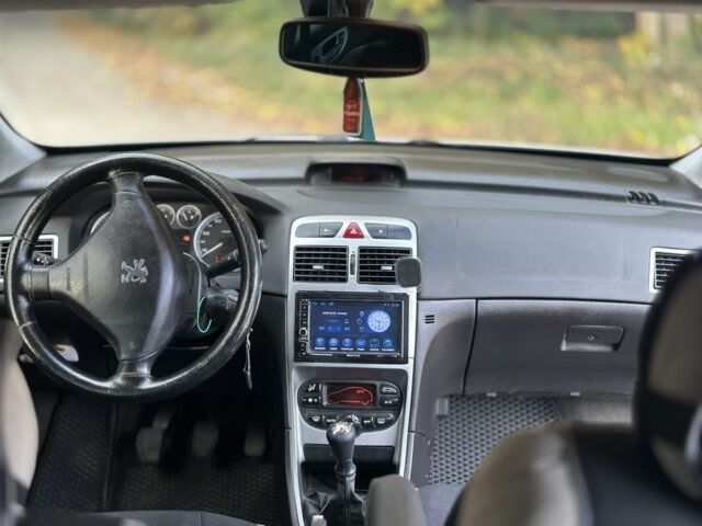 Сірий Пежо 307, об'ємом двигуна 2 л та пробігом 380 тис. км за 3350 $, фото 6 на Automoto.ua