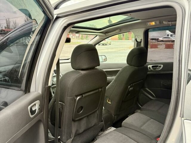 Серый Пежо 307, объемом двигателя 2 л и пробегом 400 тыс. км за 3500 $, фото 8 на Automoto.ua