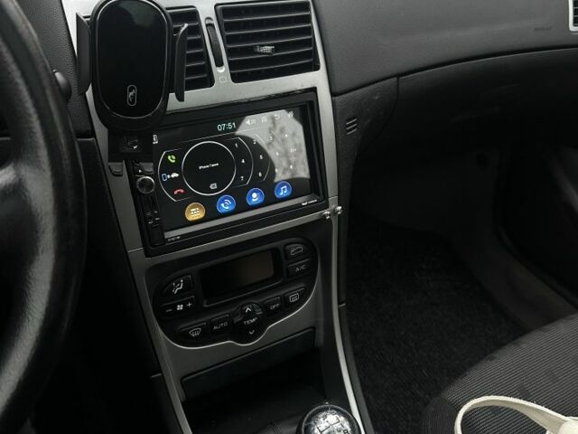 Серый Пежо 307, объемом двигателя 2 л и пробегом 179 тыс. км за 4200 $, фото 7 на Automoto.ua