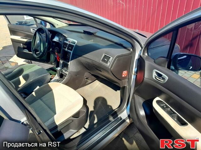 Серый Пежо 307, объемом двигателя 2 л и пробегом 200 тыс. км за 2800 $, фото 6 на Automoto.ua