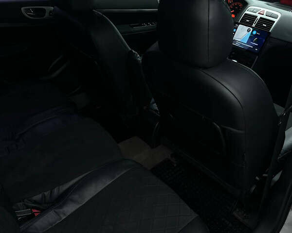 Серый Пежо 307, объемом двигателя 2 л и пробегом 249 тыс. км за 4450 $, фото 14 на Automoto.ua