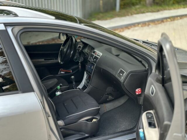 Сірий Пежо 307, об'ємом двигуна 2 л та пробігом 380 тис. км за 3350 $, фото 5 на Automoto.ua