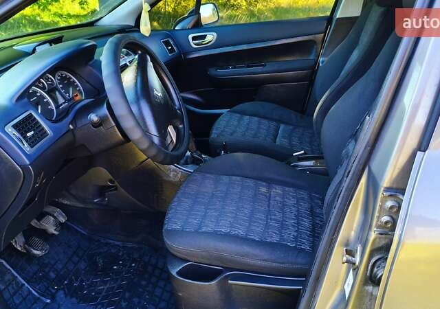 Сірий Пежо 307, об'ємом двигуна 1.6 л та пробігом 360 тис. км за 2998 $, фото 18 на Automoto.ua