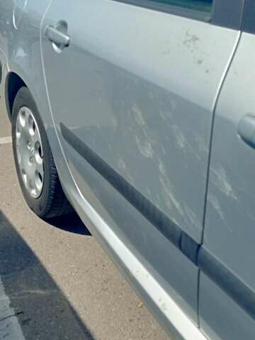 Серый Пежо 307, объемом двигателя 1.4 л и пробегом 171 тыс. км за 3400 $, фото 3 на Automoto.ua