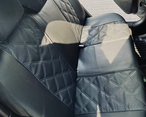 Сірий Пежо 307, об'ємом двигуна 1.36 л та пробігом 235 тис. км за 3800 $, фото 26 на Automoto.ua