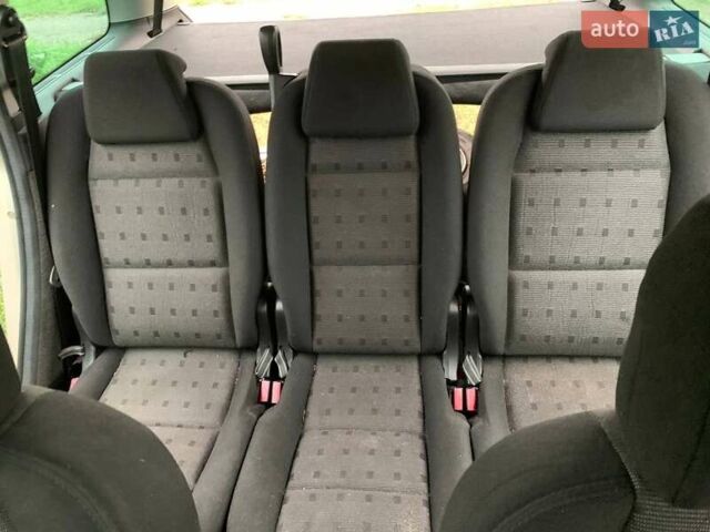 Сірий Пежо 307, об'ємом двигуна 1.6 л та пробігом 296 тис. км за 2600 $, фото 12 на Automoto.ua