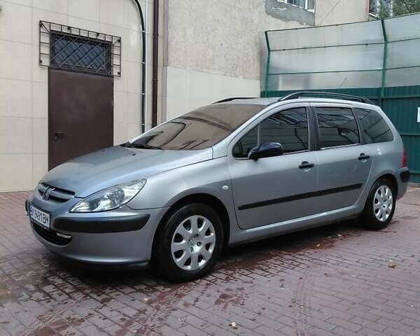 Серый Пежо 307, объемом двигателя 1.4 л и пробегом 400 тыс. км за 3500 $, фото 1 на Automoto.ua