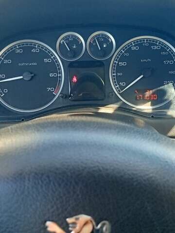 Серый Пежо 307, объемом двигателя 1.4 л и пробегом 171 тыс. км за 3400 $, фото 1 на Automoto.ua