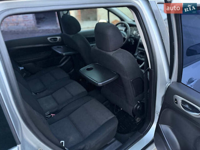Серый Пежо 307, объемом двигателя 2 л и пробегом 208 тыс. км за 3250 $, фото 36 на Automoto.ua