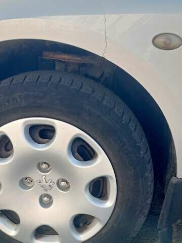 Серый Пежо 307, объемом двигателя 1.4 л и пробегом 171 тыс. км за 3400 $, фото 7 на Automoto.ua