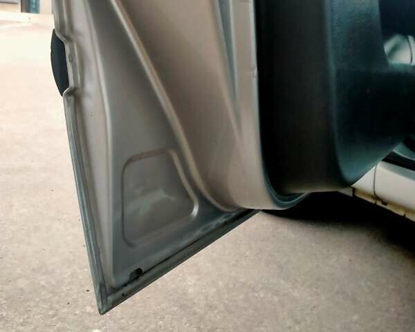 Серый Пежо 307, объемом двигателя 2 л и пробегом 267 тыс. км за 4599 $, фото 8 на Automoto.ua