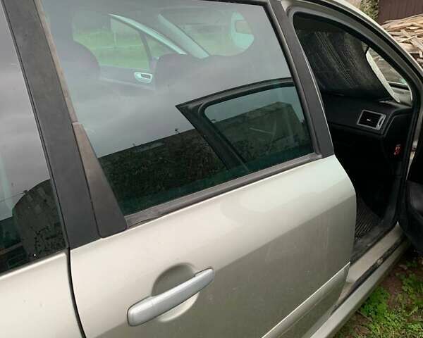 Сірий Пежо 307, об'ємом двигуна 1.6 л та пробігом 296 тис. км за 2600 $, фото 7 на Automoto.ua