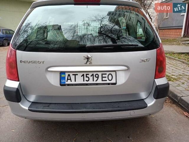 Серый Пежо 307, объемом двигателя 1.4 л и пробегом 171 тыс. км за 3400 $, фото 8 на Automoto.ua