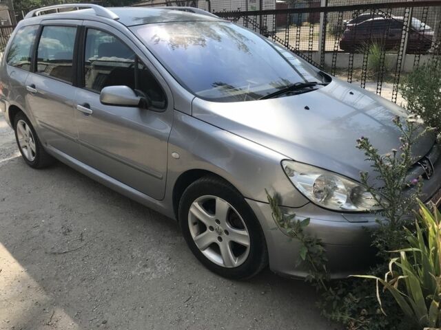 Серый Пежо 307, объемом двигателя 1.6 л и пробегом 200 тыс. км за 3000 $, фото 1 на Automoto.ua