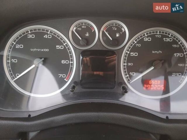 Сірий Пежо 307, об'ємом двигуна 1.59 л та пробігом 290 тис. км за 4200 $, фото 3 на Automoto.ua