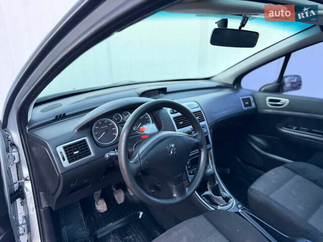 Серый Пежо 307, объемом двигателя 2 л и пробегом 208 тыс. км за 3250 $, фото 29 на Automoto.ua