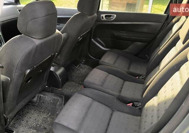 Сірий Пежо 307, об'ємом двигуна 1.59 л та пробігом 392 тис. км за 4100 $, фото 6 на Automoto.ua