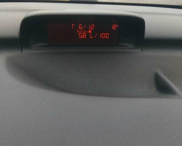 Сірий Пежо 307, об'ємом двигуна 1.6 л та пробігом 265 тис. км за 4300 $, фото 6 на Automoto.ua