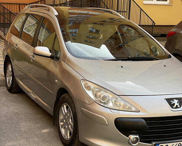 Серый Пежо 307, объемом двигателя 1.6 л и пробегом 230 тыс. км за 4000 $, фото 4 на Automoto.ua