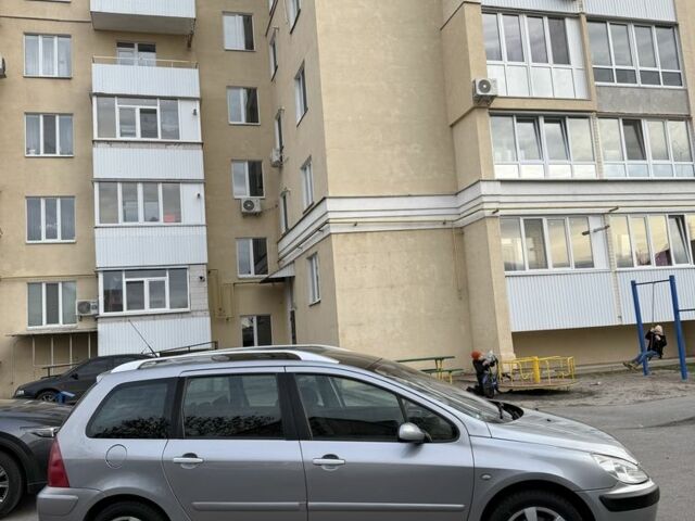 Серый Пежо 307, объемом двигателя 1.6 л и пробегом 227 тыс. км за 3650 $, фото 4 на Automoto.ua