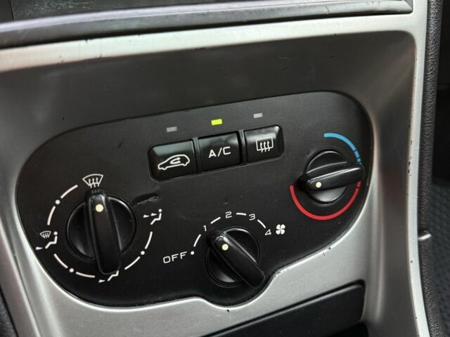 Серый Пежо 307, объемом двигателя 1.6 л и пробегом 227 тыс. км за 3650 $, фото 20 на Automoto.ua