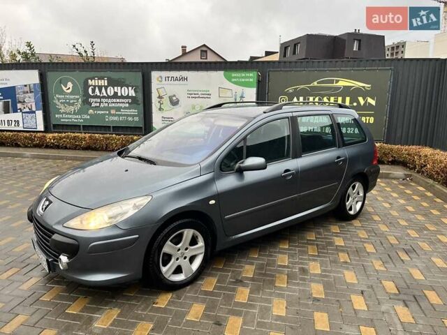 Серый Пежо 307, объемом двигателя 1.36 л и пробегом 320 тыс. км за 4100 $, фото 5 на Automoto.ua
