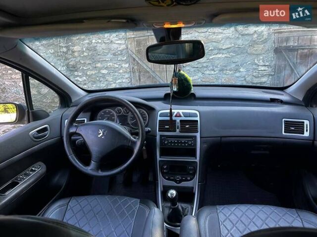 Серый Пежо 307, объемом двигателя 2 л и пробегом 325 тыс. км за 3500 $, фото 2 на Automoto.ua