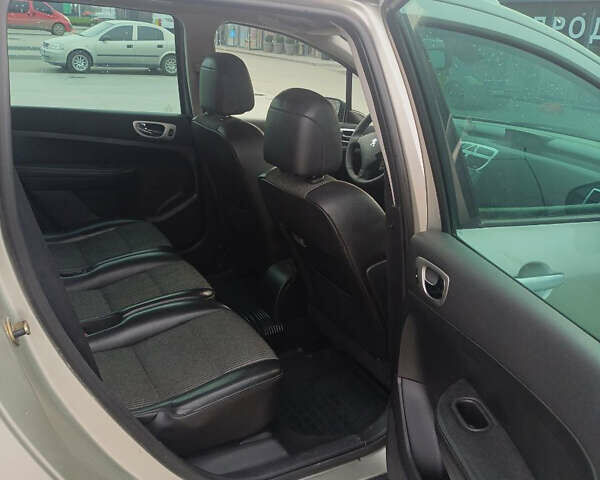 Сірий Пежо 307, об'ємом двигуна 1.56 л та пробігом 340 тис. км за 4500 $, фото 23 на Automoto.ua