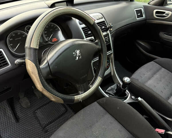 Серый Пежо 307, объемом двигателя 1.59 л и пробегом 227 тыс. км за 3650 $, фото 13 на Automoto.ua