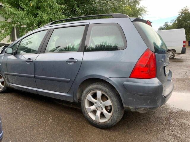 Серый Пежо 307, объемом двигателя 1.6 л и пробегом 250 тыс. км за 1100 $, фото 2 на Automoto.ua