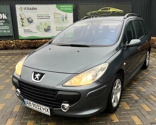Серый Пежо 307, объемом двигателя 1.36 л и пробегом 320 тыс. км за 4100 $, фото 4 на Automoto.ua