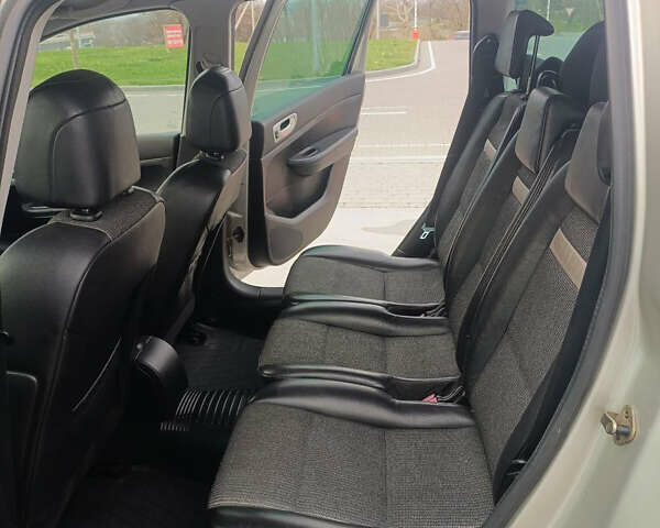 Сірий Пежо 307, об'ємом двигуна 1.56 л та пробігом 340 тис. км за 4500 $, фото 24 на Automoto.ua