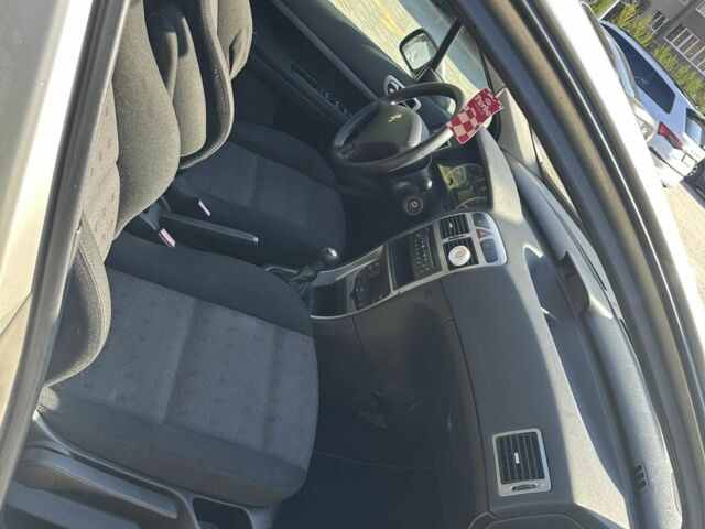 Сірий Пежо 307, об'ємом двигуна 0 л та пробігом 161 тис. км за 5200 $, фото 9 на Automoto.ua