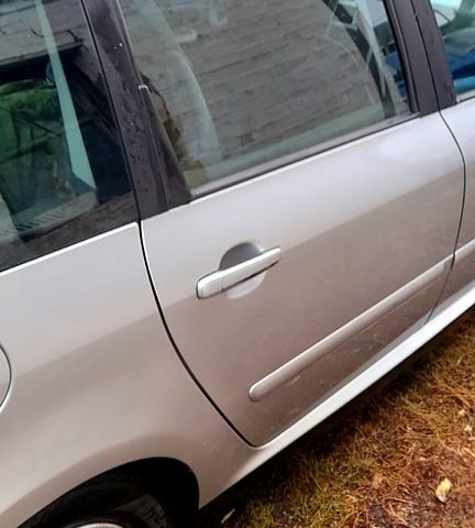 Серый Пежо 307, объемом двигателя 1.6 л и пробегом 205 тыс. км за 2100 $, фото 1 на Automoto.ua