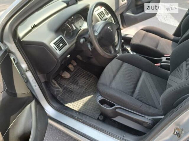 Серый Пежо 307, объемом двигателя 2 л и пробегом 320 тыс. км за 4400 $, фото 17 на Automoto.ua