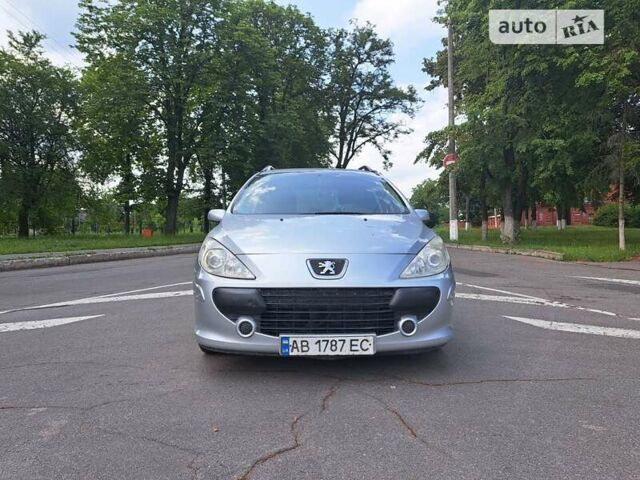 Серый Пежо 307, объемом двигателя 2 л и пробегом 320 тыс. км за 4400 $, фото 1 на Automoto.ua