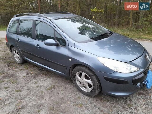 Сірий Пежо 307, об'ємом двигуна 1.36 л та пробігом 170 тис. км за 4200 $, фото 3 на Automoto.ua