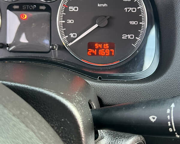 Серый Пежо 307, объемом двигателя 1.6 л и пробегом 242 тыс. км за 4800 $, фото 38 на Automoto.ua