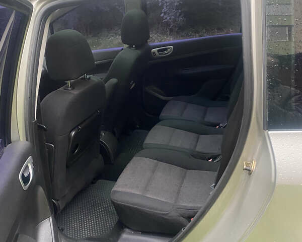 Серый Пежо 307, объемом двигателя 2 л и пробегом 280 тыс. км за 4300 $, фото 4 на Automoto.ua