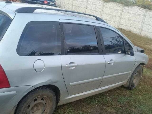 Серый Пежо 307, объемом двигателя 0 л и пробегом 300 тыс. км за 500 $, фото 5 на Automoto.ua