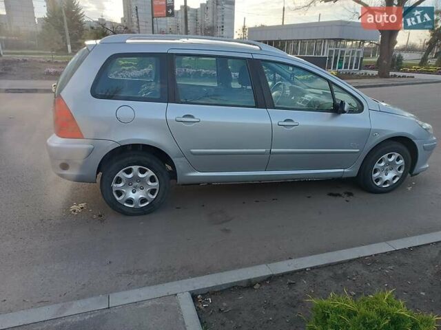 Сірий Пежо 307, об'ємом двигуна 1.59 л та пробігом 284 тис. км за 4300 $, фото 3 на Automoto.ua